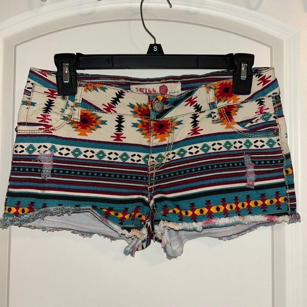 Tribal low rise Multicolor Patterned jean Shorts - Picture 2 of 7